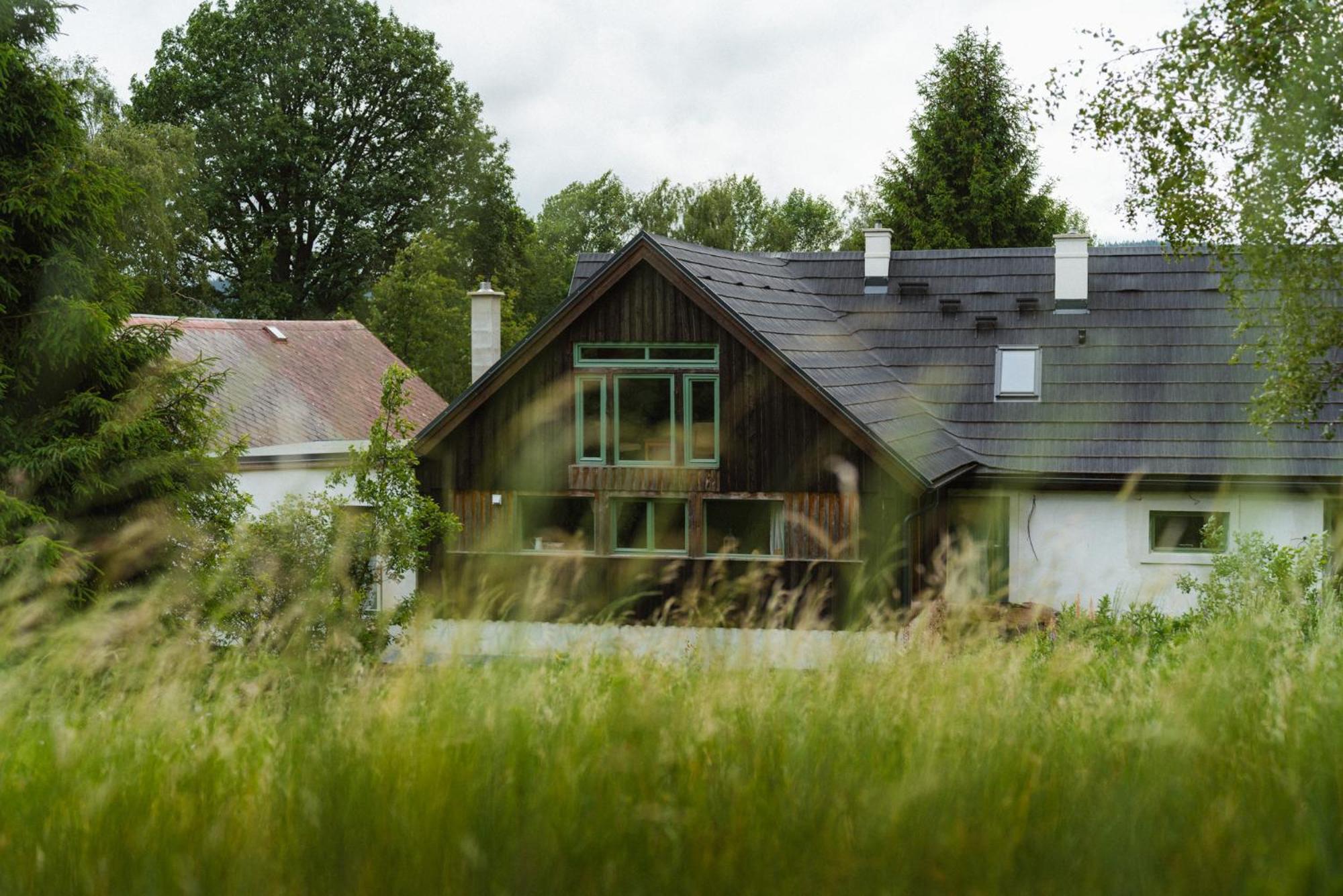 Enjoy Cozy Romance Hills Forest Gardens Views Sauna Whirlpool Bath Jablonne v Podjestedi Exterior photo